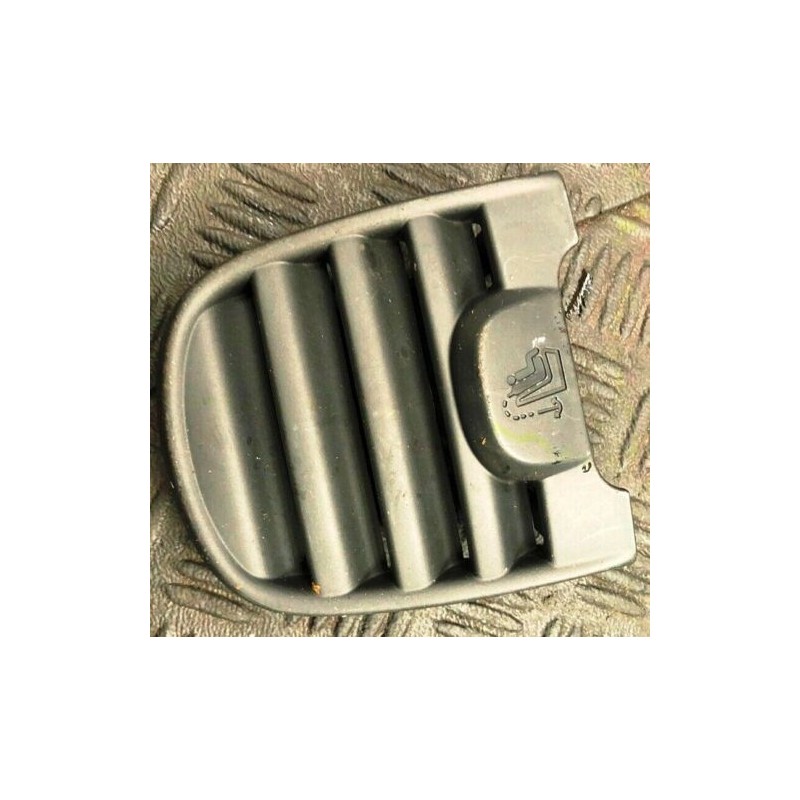 2013 PEUGEOT RCZ 2.0 DIESEL GT 163 ISOFIX HOOK COVER YM16402477