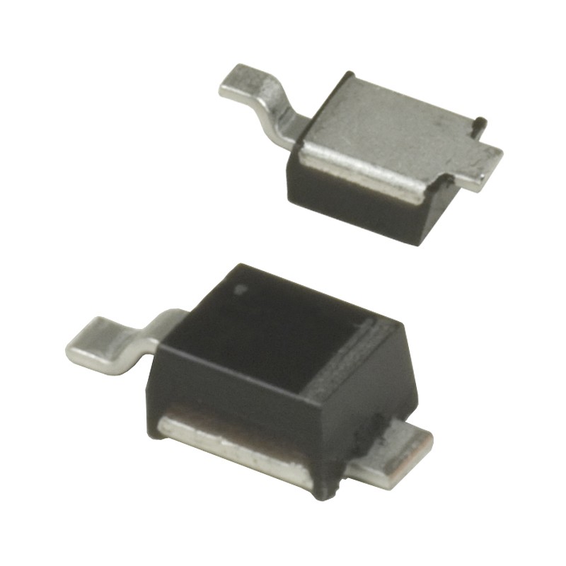 10 pcs : NUD4700SNT1G - LIGHT PROTECT LED SHUNT 5.5V SMD