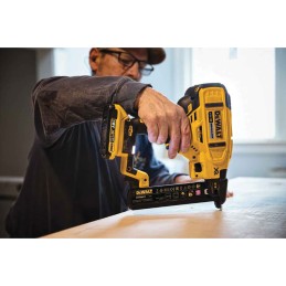 1 pcs - DeWALT 12 - 38mm Cordless Nail Gun, UK Plug