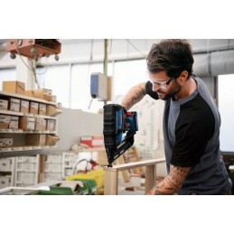 1 pcs - Bosch Cordless Nail Gun, UK Plug