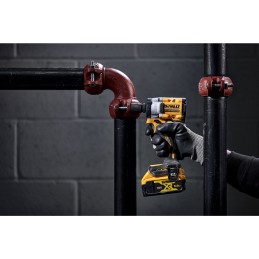 1 pcs - DeWALT 1/2 in 18V Cordless Impact Wrench