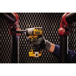 1 pcs - DeWALT 3/8 in 12V, 2Ah Cordless Impact Wrench, UK Plug