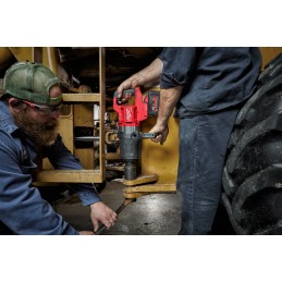 1 pcs - Milwaukee 1 in 18V Cordless Impact Wrench, UK Plug