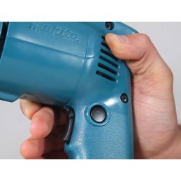 1 pcs - Makita 240V Corded Hammer Drill, Type G - British 3-Pin